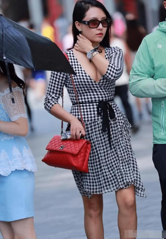 摄影：看来，实力已经不允许她低调了