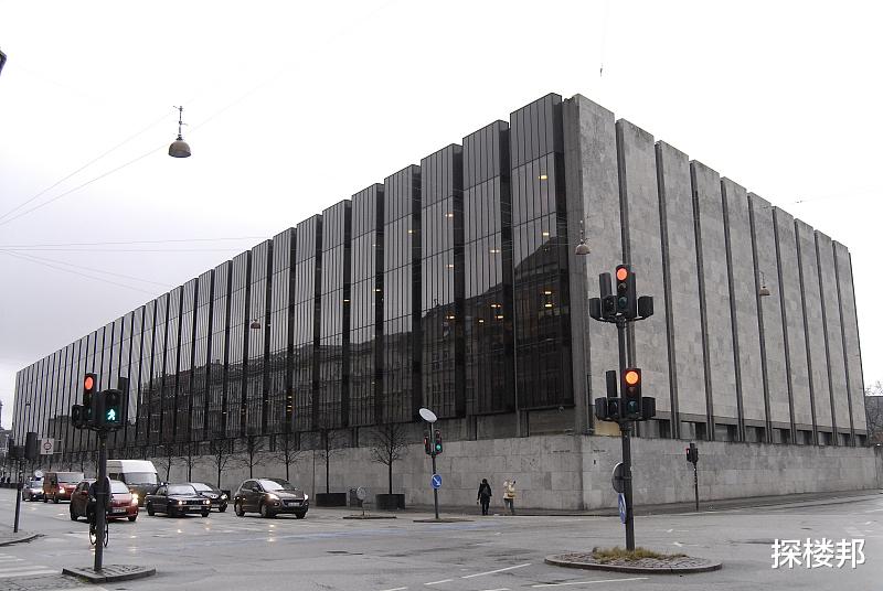 央行宣布贷款利率大调整：提醒刚买房的人，你的房贷合同要改了