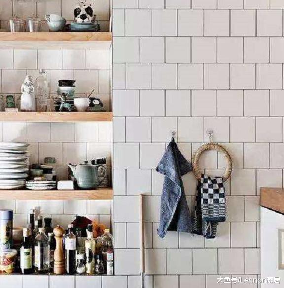 厨房空间小怎么装修好？过来人教你4个妙招，照着装更省心