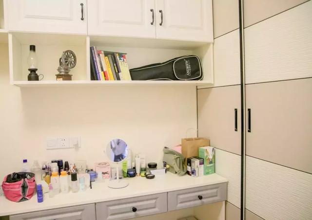 晒晒我家60平小两房，不同的区域都做储物空间，更适合家庭居住