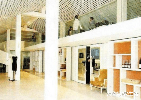 带你参观刘嘉玲的豪宅，书房椅子像龙椅一样，看得出性格很强势