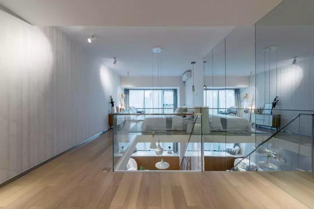 老公用玻璃做隔断，这套58㎡的新房，看起来是不是都有110㎡了？