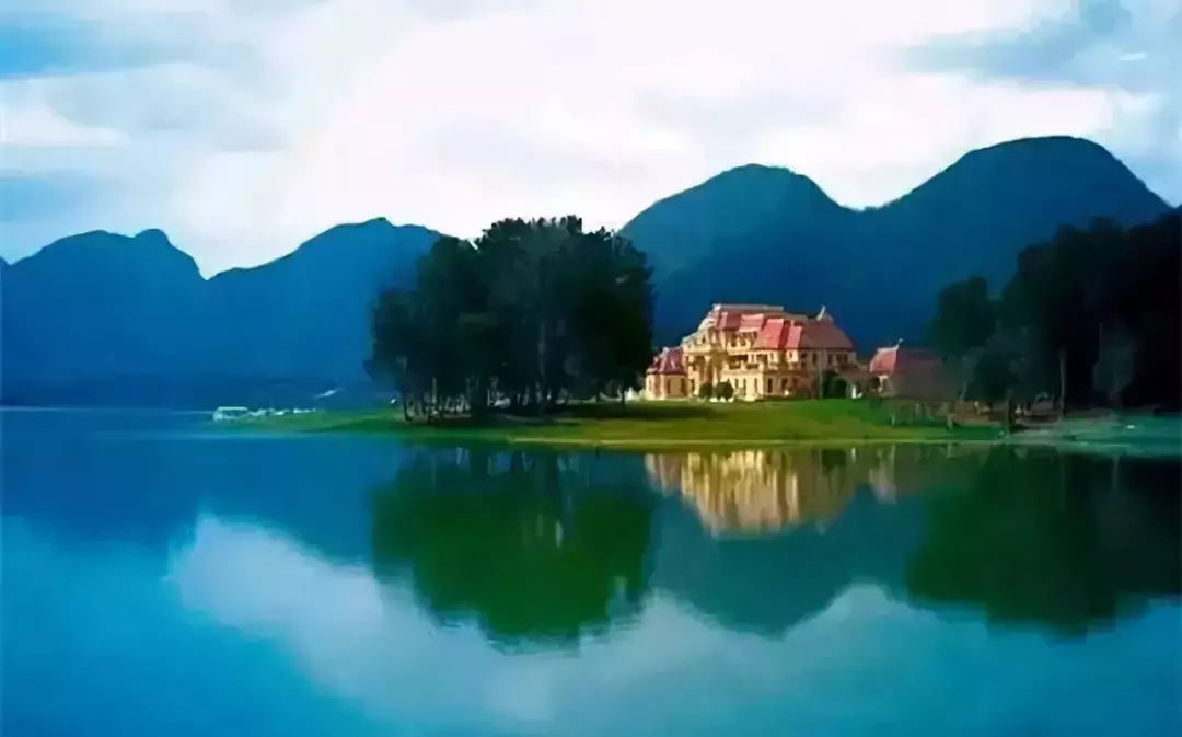 中國最低調的一個省，經濟增速全國第一，擁有多項世界遺產，全年美得無死角！