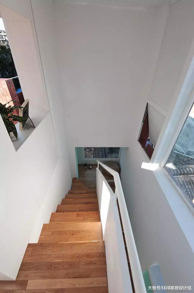 厕所小到只够蹲，广州妈妈还生二胎，爆改22平：住10人都嫌大