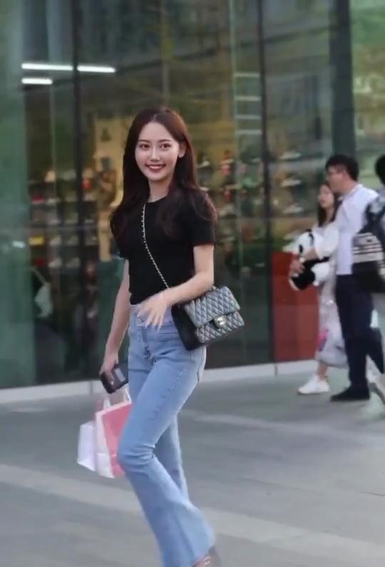 摄影：与气质少妇度过愉快的一天