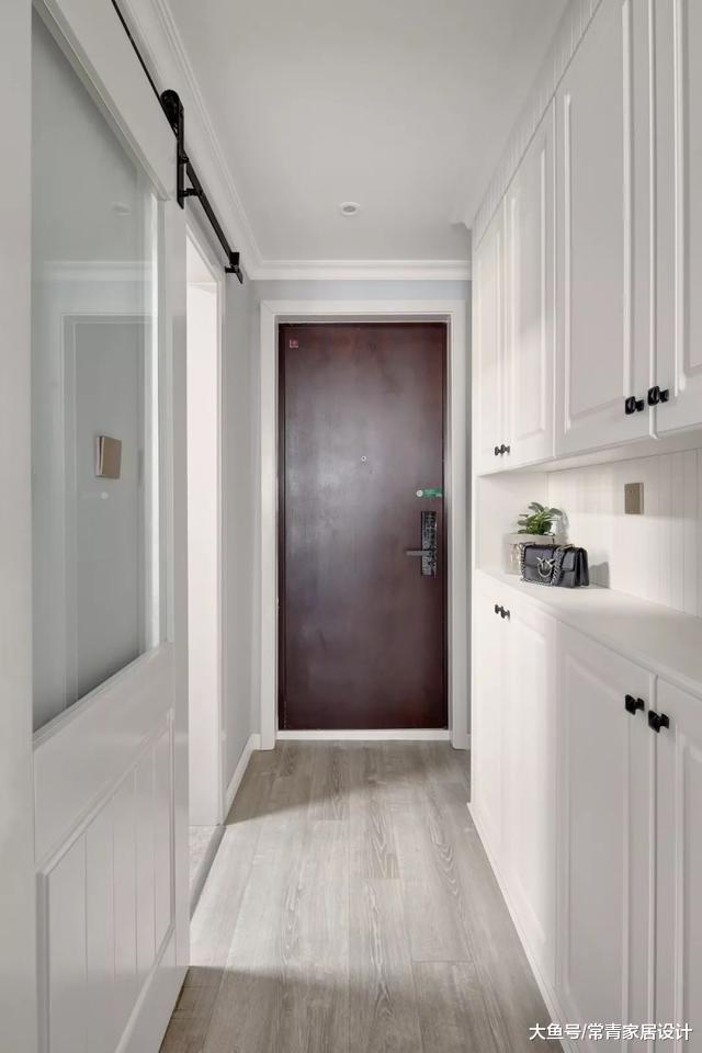 80㎡简美风两居室，素净淡雅、唯美浪漫，也不失华丽与精致感