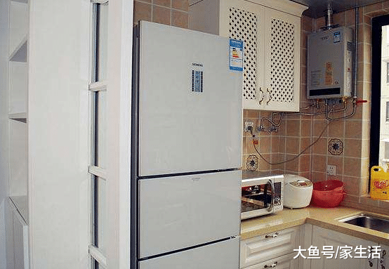 冰箱萬萬別放在廚房里了，一問內行人原因，才知這么坑