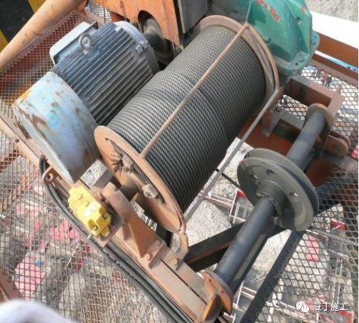 建筑工地上都有哪些起重機械設備？一篇文章超詳細解說塔吊