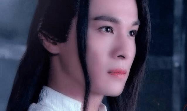 8年恋情终不敌4个月，王丽坤：我爱他不遗憾，也尊重故事结尾