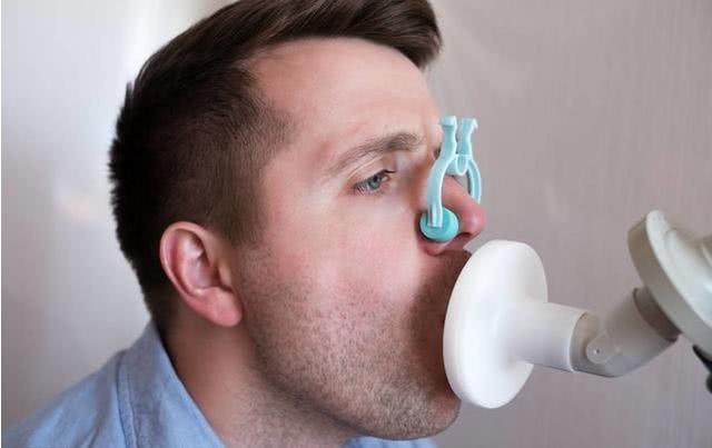 衰老|男人开始变老,身体4处会跟着“变小”,占了一个,也很难藏得住!