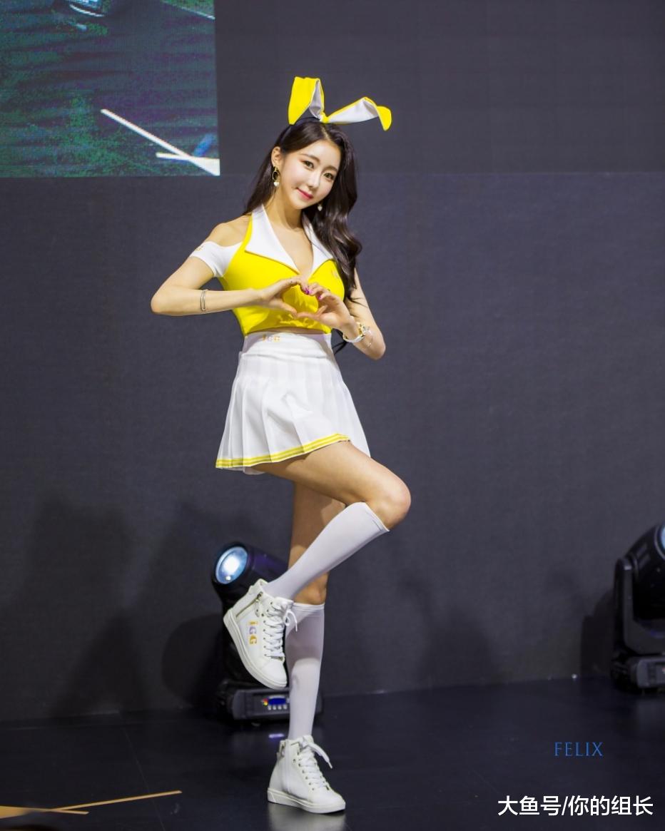 首尔电玩展上华硕请来美女showgirl,大长腿疯狂吸睛