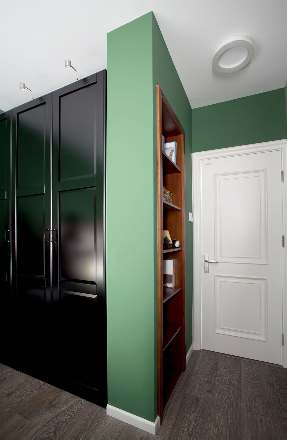 粗犷与文艺的碰撞，特别美的家，一个玄关就让人喜欢得不得了