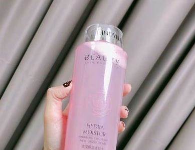 曾经叱咤风云的“良心国货”，如今却因包装惨遭嫌弃，老外却成箱买