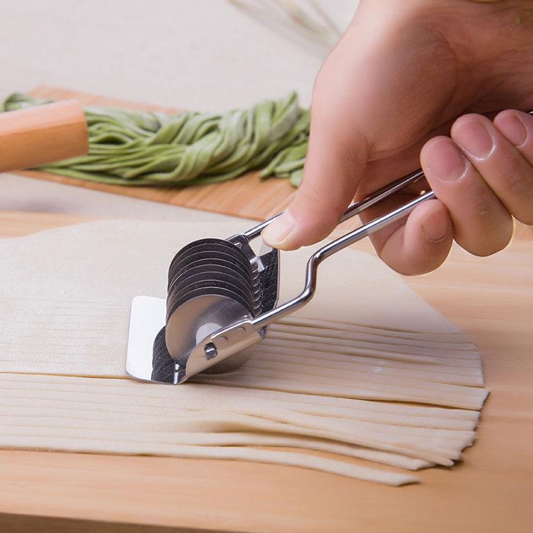 越来越多人厨房不装洗手台了, 瞧广东人高级装法, 时髦先进巨方便