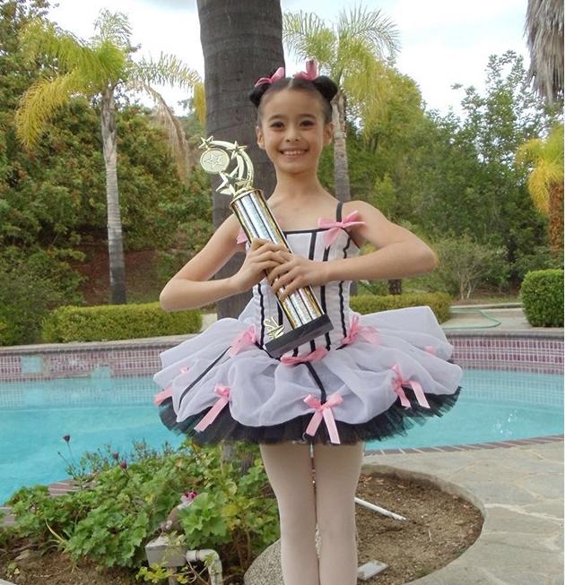 晒晒归亚蕾在美国的豪宅，家里有菜园有泳池，环境太适合养老了