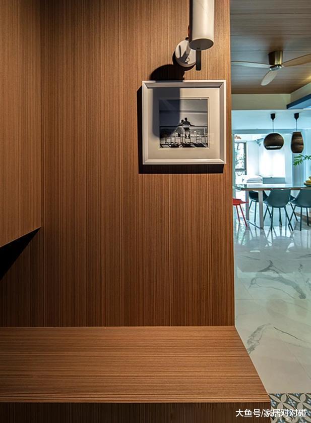 124㎡底樓“奇葩戶型”，裝出別墅范！客廳設計實用極了，曬曬全屋