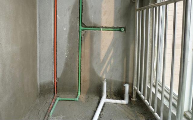 遇到不靠谱师傅，差点被坑！入户水管改成20管，以后用水没影响？