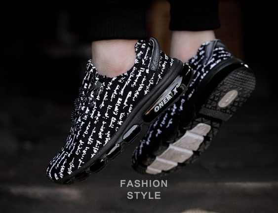 又发现一种男鞋叫“跑鞋之王“，脚感媲美亚瑟士，穿出脚下生风的感觉