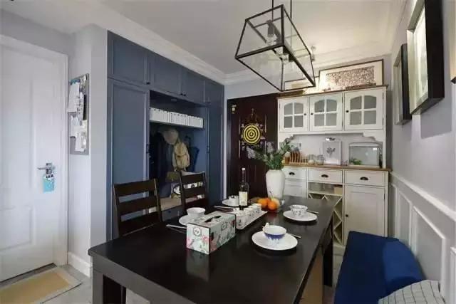 78㎡也挤成小三居，客厅缩小隔出半开放书房，混搭效果真洋气