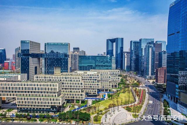 “西三角”概念已提出20年，重庆成都西安竞争大于合作