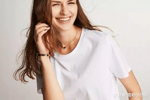 女人跟男生约会时，如果不想让男人嫌弃你，必须要注意这几项禁忌！