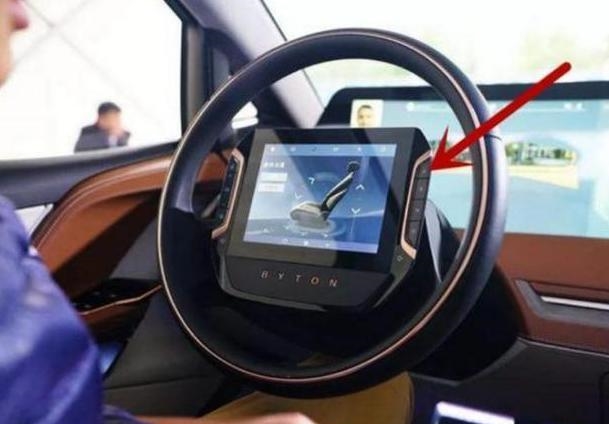 如何把手机导航同步到车屏？教你一招，全车一目了然，车车通用