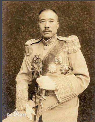 名声最臭的军阀张宗昌，他的诗绝对是前无古人后无来者