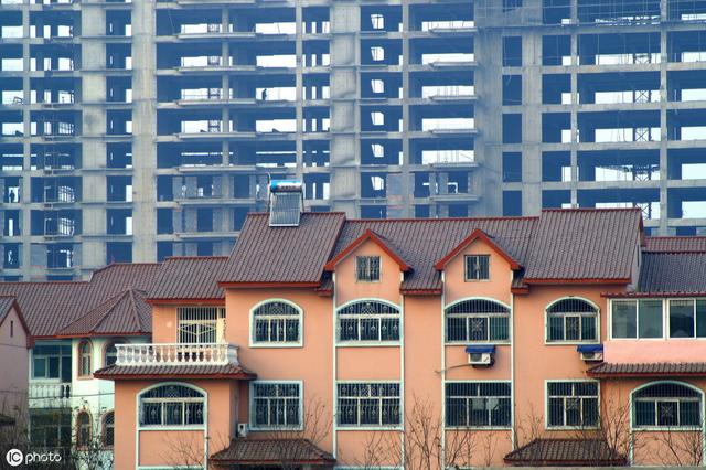 你现在买不起的高层建筑，几十年后都将成为贫民窟，原因引人深思