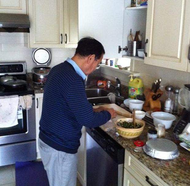 晒晒韩东君住的豪宅，餐桌上食物超丰富，除了明星身份还是赛车手