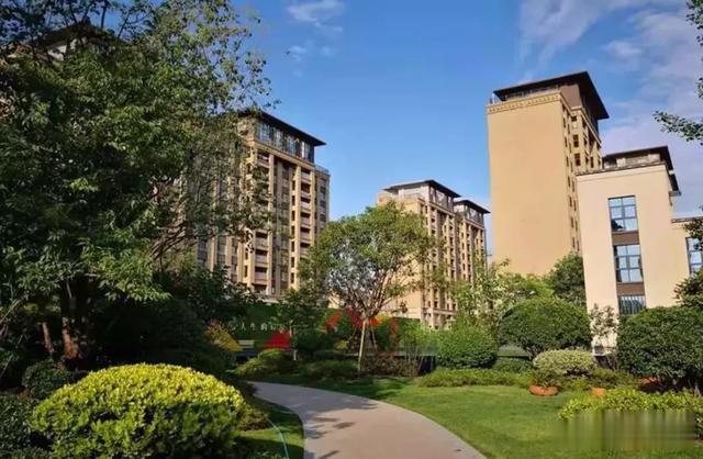 高端住宅席卷西安楼市，谁将擎起低密洋房品质的大旗？