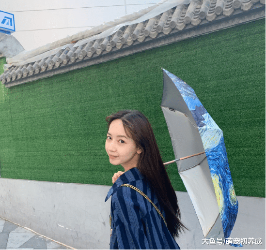 吴亦凡恋情曝光，大碗找到宽面，女友身份揭幕是北影学生