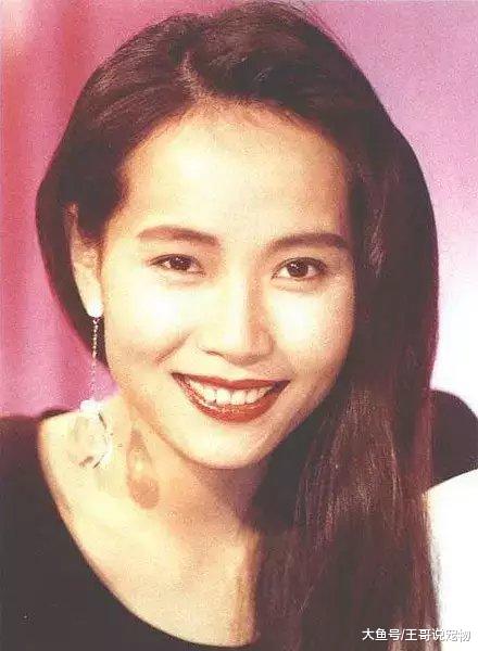 56岁“许仙”叶童与老公恩爱相伴30年：更爱你脸上苍老的皱纹