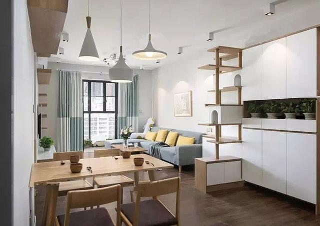 朋友家“开门见厅”奇葩户型怎么办？老师傅支招这样改，真是绝了