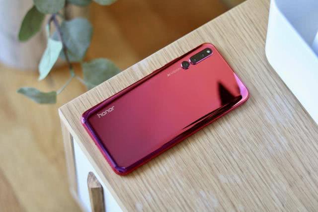 华为再发力！顶级旗舰机跌至1799元，128G大内存+前后六摄