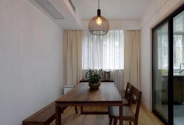 装修155平米三居室,极简风格,全屋使用\大白墙\,采光效果级棒