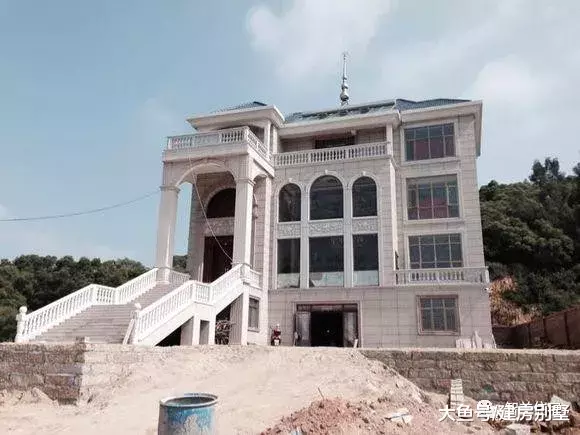 晒11栋福建农村的豪宅，每一栋造价都过百万，广东人看了都羡慕