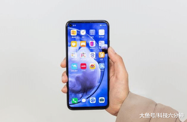 华为新机再秀肌肉！麒麟810+4800万四摄，刚上市就暴降200元