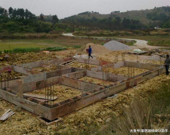 湖南農民工兄弟只花了18萬自建三層主體，花錢太少不敢拿出來獻丑