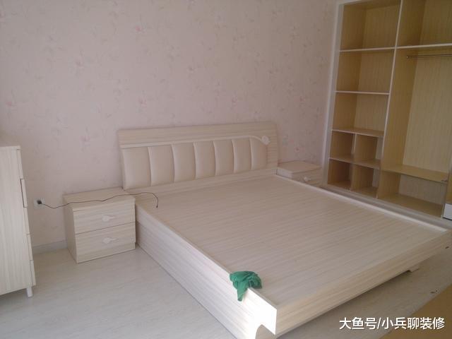 朋友新房装修中，125平花了20多万，一看电视墙我差点笑岔气了