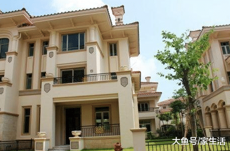 为什么有钱人都喜欢住一楼？听售楼小姐说完，才知是这原因