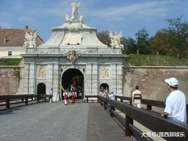 买房压力最小国家，基本上人人都有住房，房价比10年前还降31%