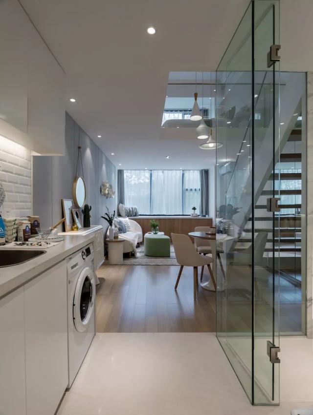 老公用玻璃做隔断，这套58㎡的新房，看起来是不是都有110㎡了？