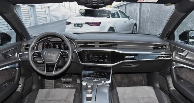 第八代奥迪A6正式上市，价格没少涨，想买的排量却没了