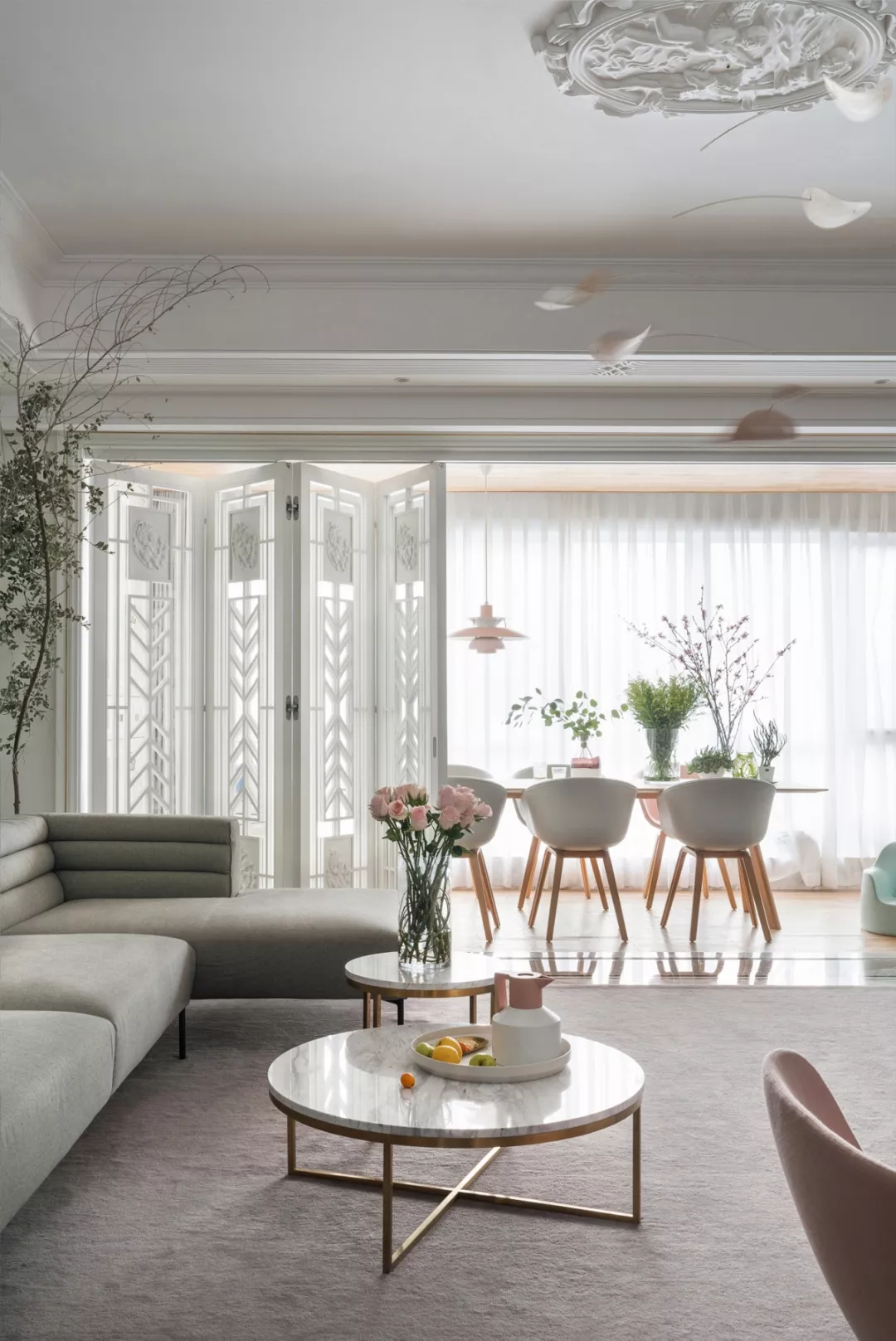 你要在客厅和阳台之间装门？赶紧先停下来！