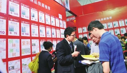 为什么店铺租金越来越高，房产中介店铺却遍地开花呢？