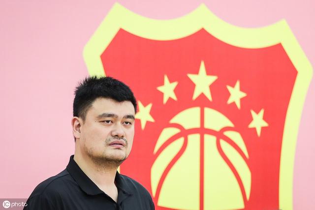 姚明再助篮球职业化 CBA开始设立工资帽 顶薪900万值不值