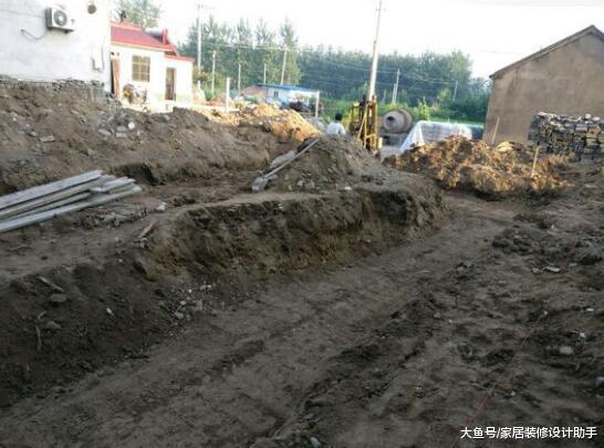 建三层才只花24万让人生疑，后来发现用的全都是预制板和多孔红砖