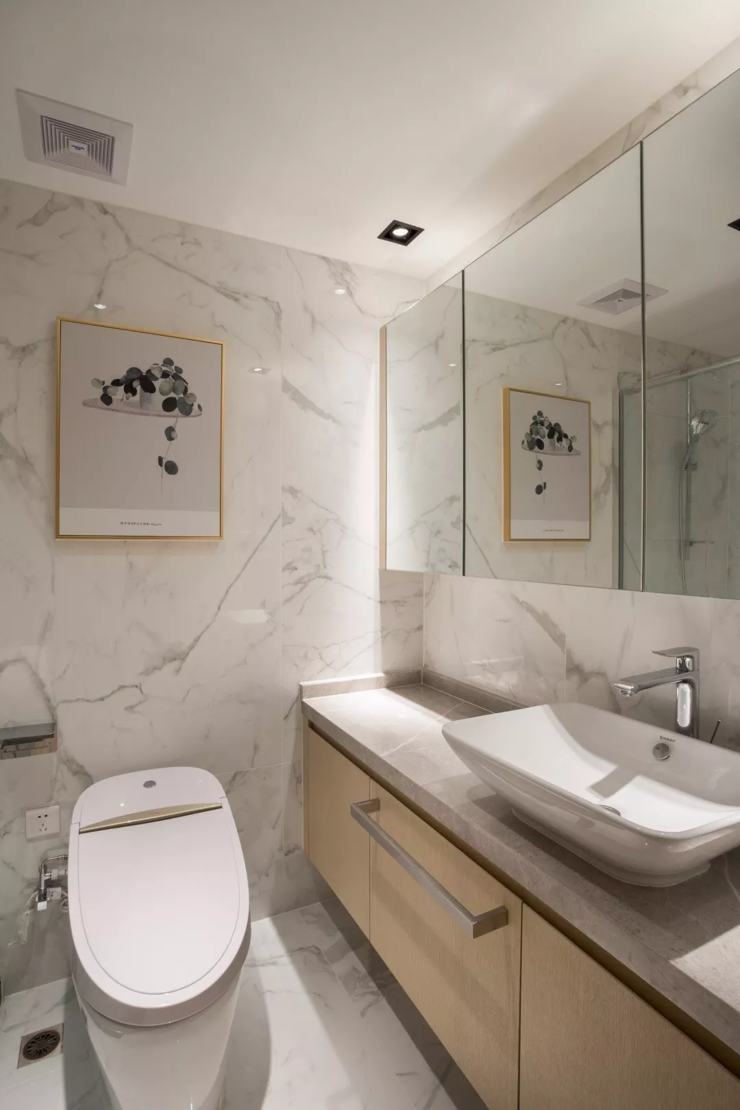 给你家卫生间选个好看的洗手台，浴室柜和镜子都要美美哒