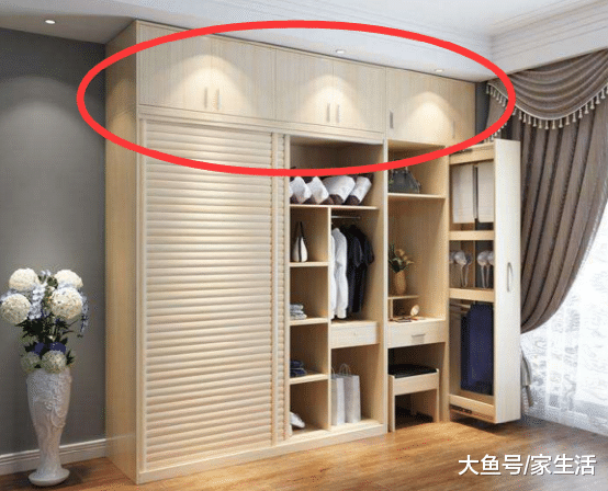 为什么老木工从不帮人把衣柜做到顶？好看但不耐用，别踩这个坑