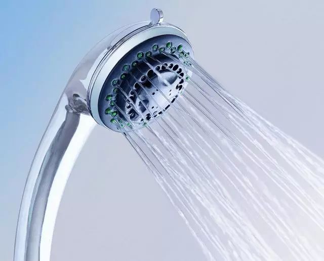 卫生间花洒记得要接这根线，忘记了拆了重装也要补，住得安心才好